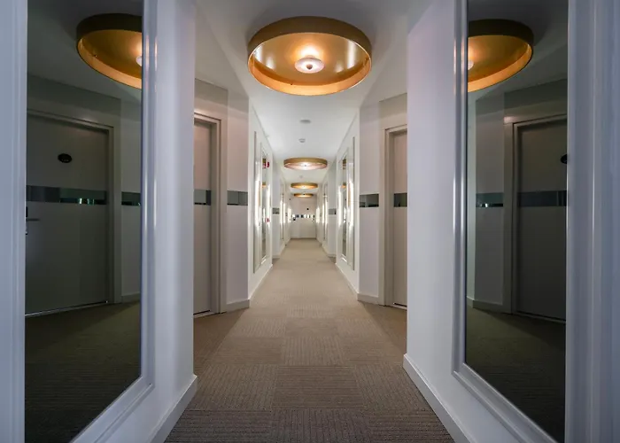 Golden Star Hotel