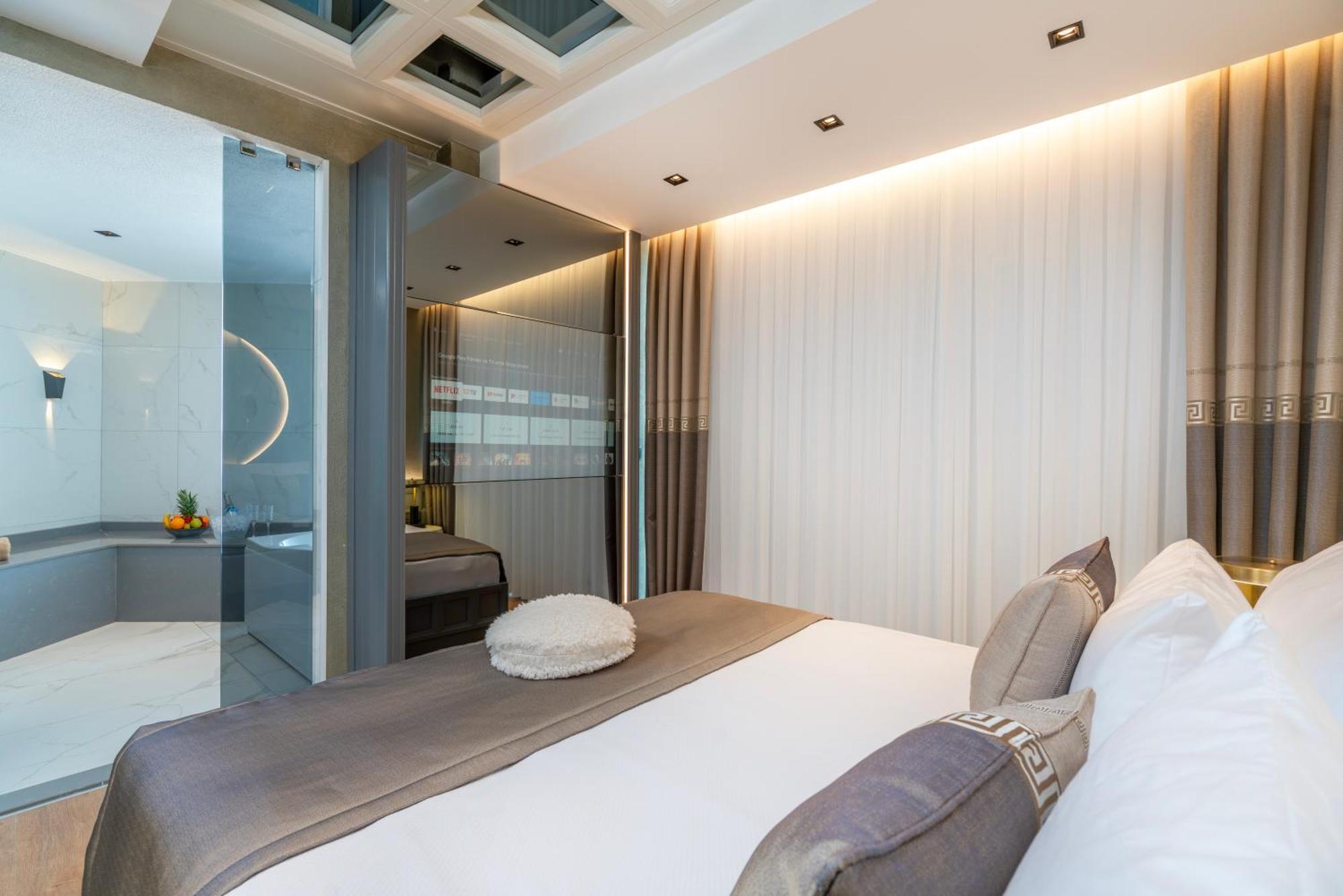 Golden Star Hotel